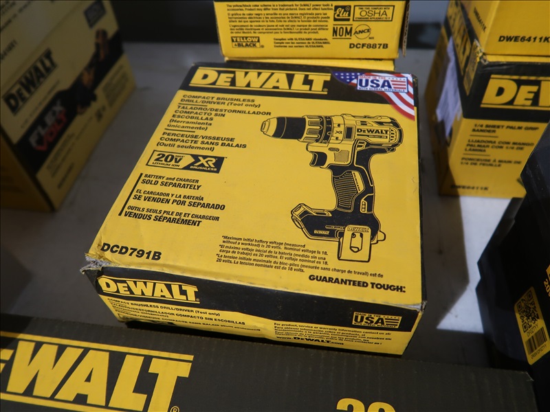 DEWALT DCD791B | LG HARDWARE STORE - ONLINE AUCTION | James G. Murphy Co.