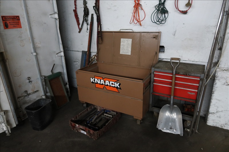 KNAACK JOB BOX MAPLETEX, INC ONLINE AUCTION James G. Murphy Co.