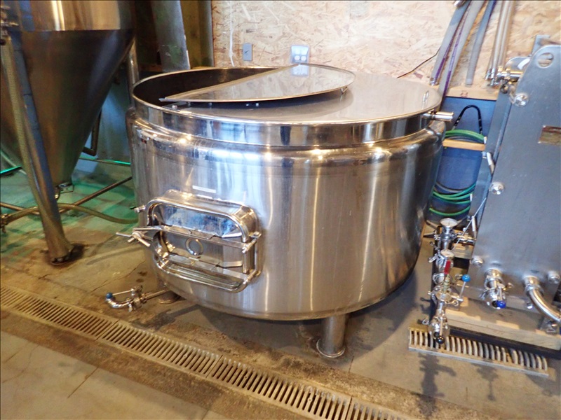 2015 10 BBL 3VESSEL BREWHOUSE, 880,000 BTU NATURAL GAS BOIL KETTLE