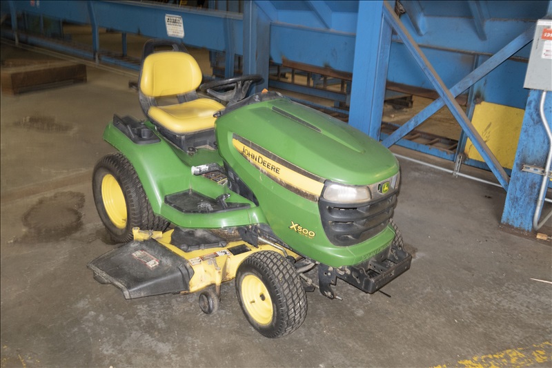 JOHN DEERE X500 NORTHWEST HARDWOODS MOUNT VERNON ONLINE AUCTION James G. Murphy Co.
