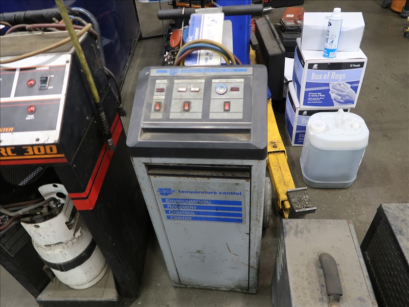 CARQUEST OLYMPIC 4X4 SUPPLY LIVE AUCTION James G. Murphy Co.