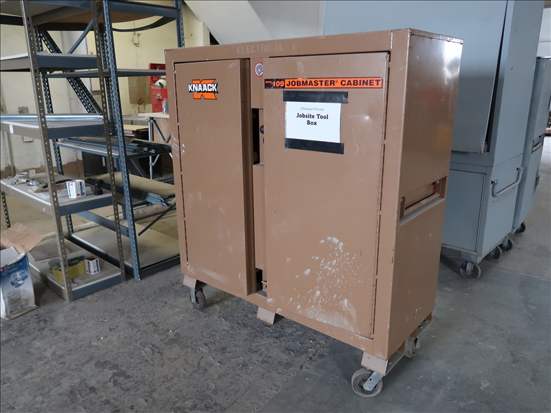 KNAACK 109 OLYMPIAN PRECAST ONLINE AUCTION James G. Murphy Co.