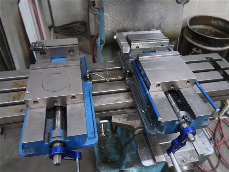 (4) KURT VISES PACIFIC STUDIO ONLINE AUCTION James G. Murphy Co.