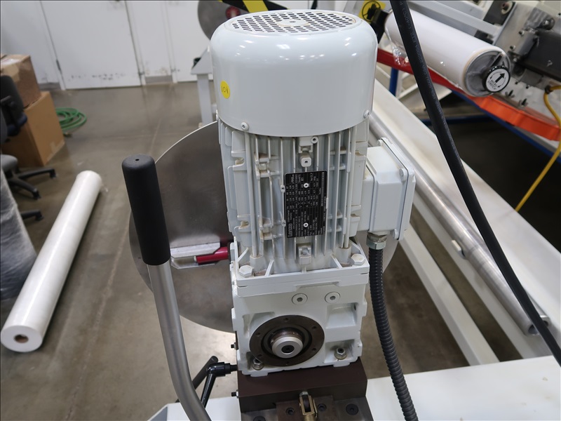 ATLANTA ATTACHMENT PARAMOUNT BEDDING LIVE AUCTION James G. Murphy Co.