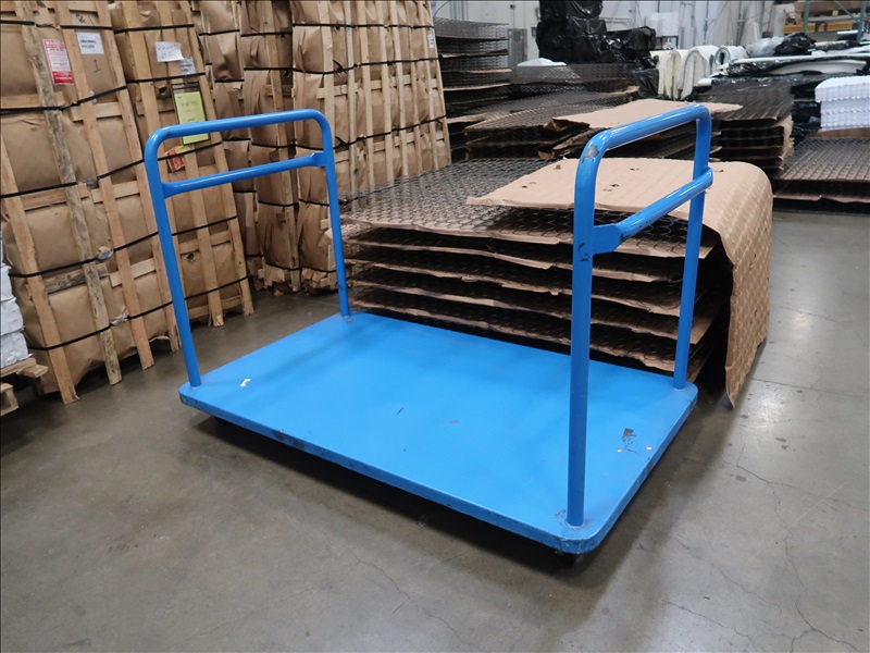 (30+) MATTRESS CARTS PARAMOUNT BEDDING LIVE AUCTION James G