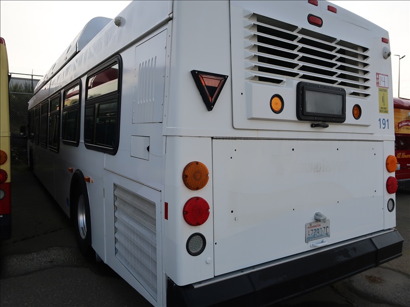 2004 NEW FLYER 185204 PIERCE TRANSIT ONLINE AUCTION James G