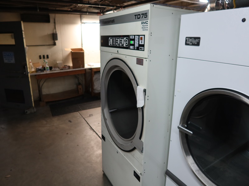 TD75 INDUSTRIAL GAS DRYER W/RESIDENTIAL MOISTURE CONTROL THE