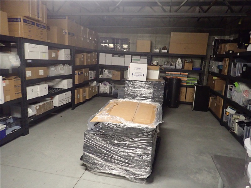 GROUP OF STORAGE UNIT TO INCLUDE CHEST FREEZERS, AIRCLEAN HOOD, S/S