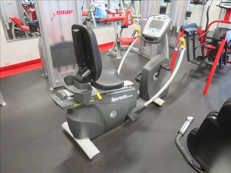 SPORTSART XT20 RECUMBANT BIKE SNAP FITNESS ONLINE ONLY James G