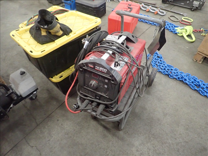 LINCOLN SQUARE WAVE TIG 200 SQUARE PEG FABRICATION ONLINE AUCTION