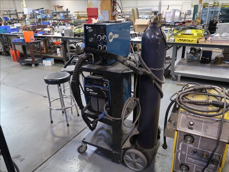 MILLER XMT304 TRADEMARX SIGN LIVE AUCTION James G. Murphy Co.