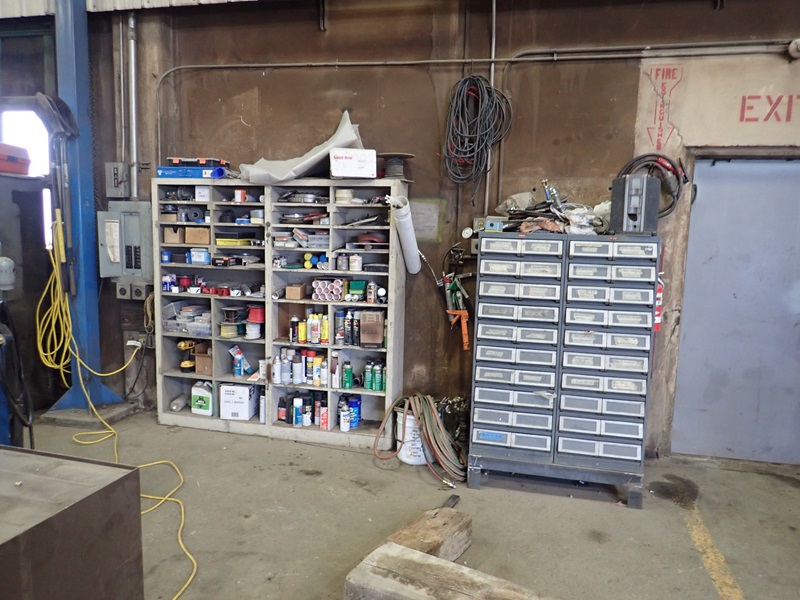 GROUP OF HYDRAULIC FITTINGS, SHOP SUPPLIES VALLEY EQUIPMENT