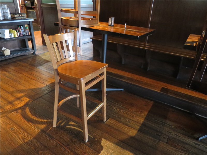 (54) WOOD BAR CHAIRS WILDE ROVER ONLINE AUCTION James G. Murphy Co.