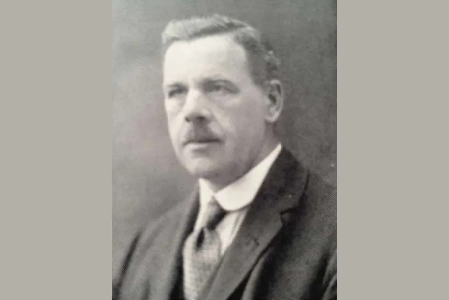 History Murray Smith