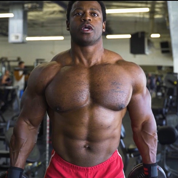 Breon Ansley getting ready for the 2020 Mr. Olympia Muscular