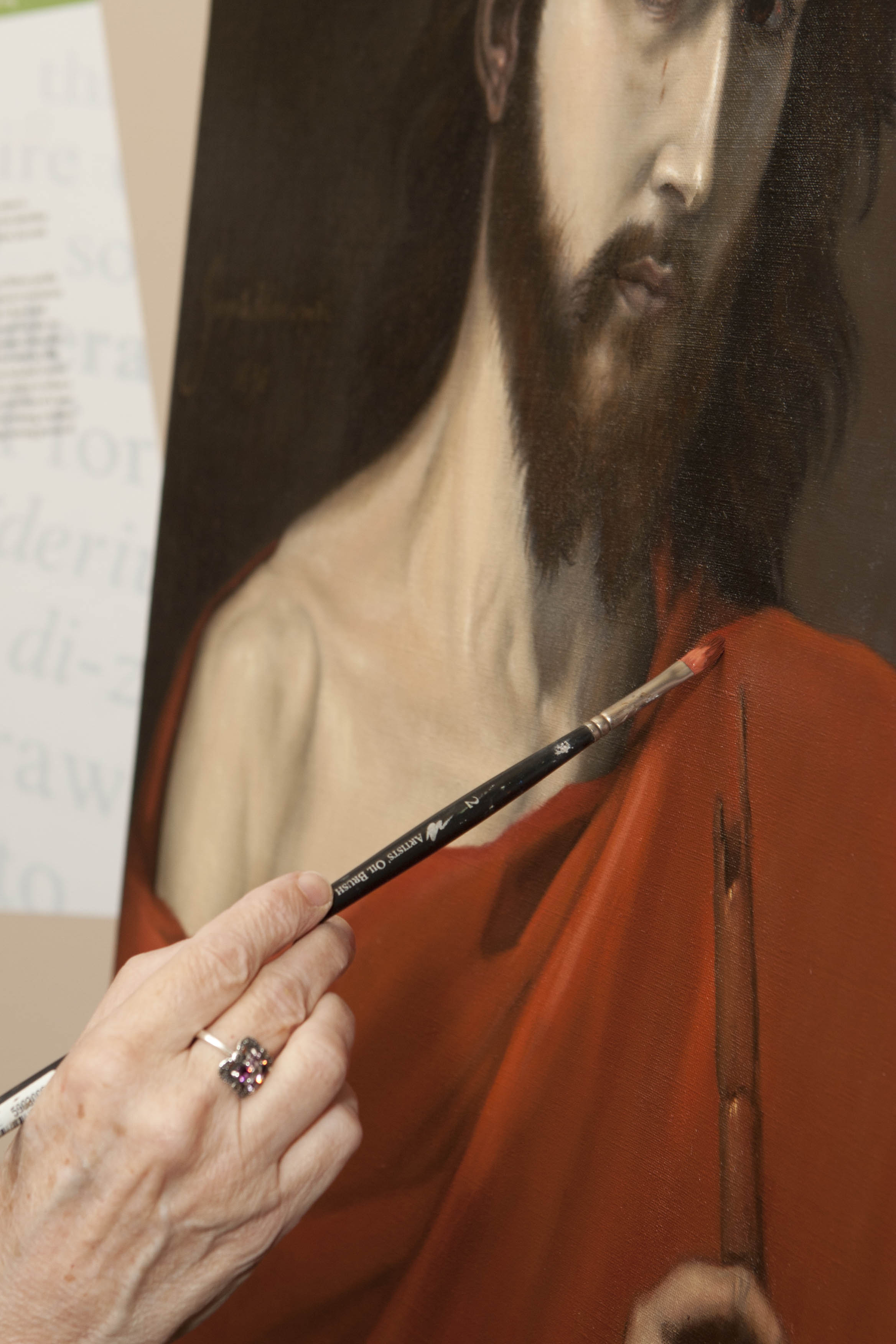 Yvonne Herd Arrowood paints at the M&G Museum & Gallery