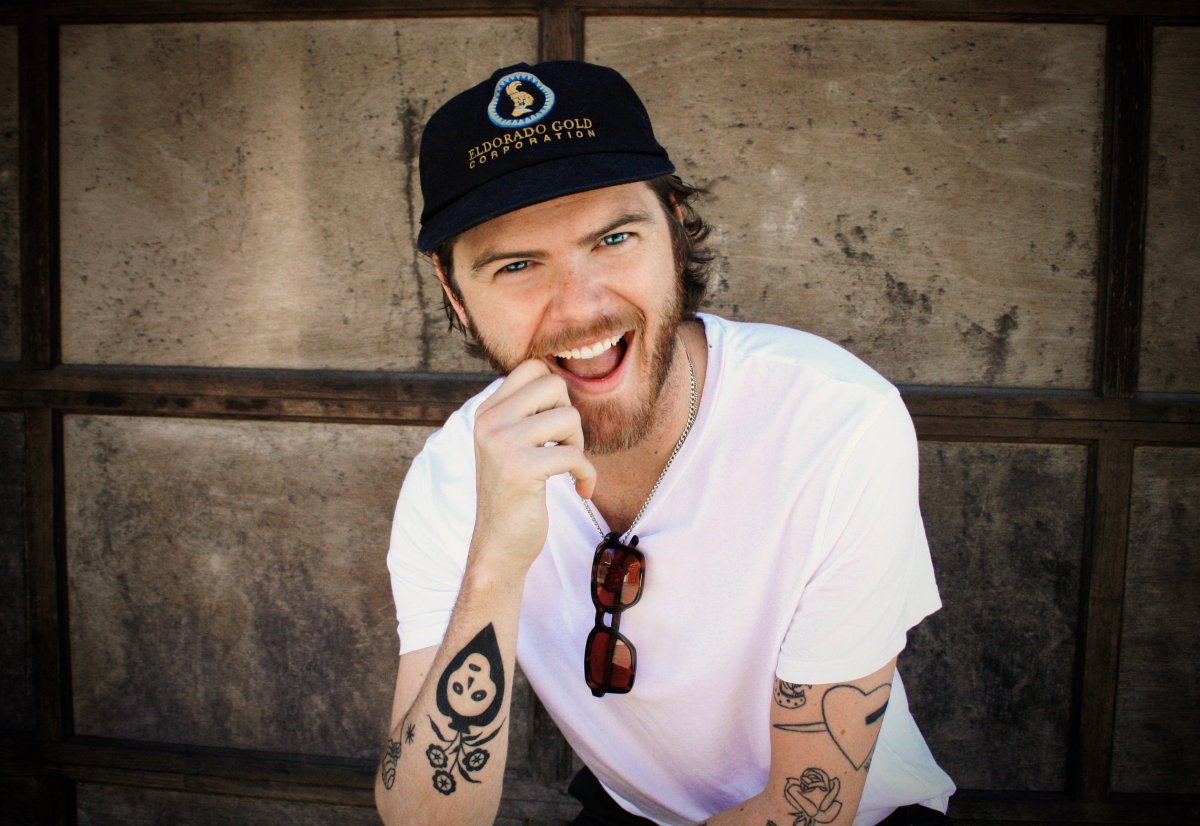 Echo Frame – Red Carpet