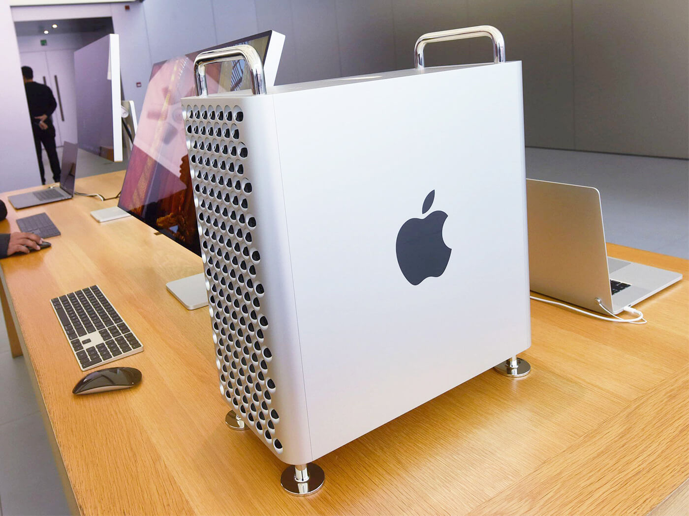 Apple mac pro desktop mserlbarter