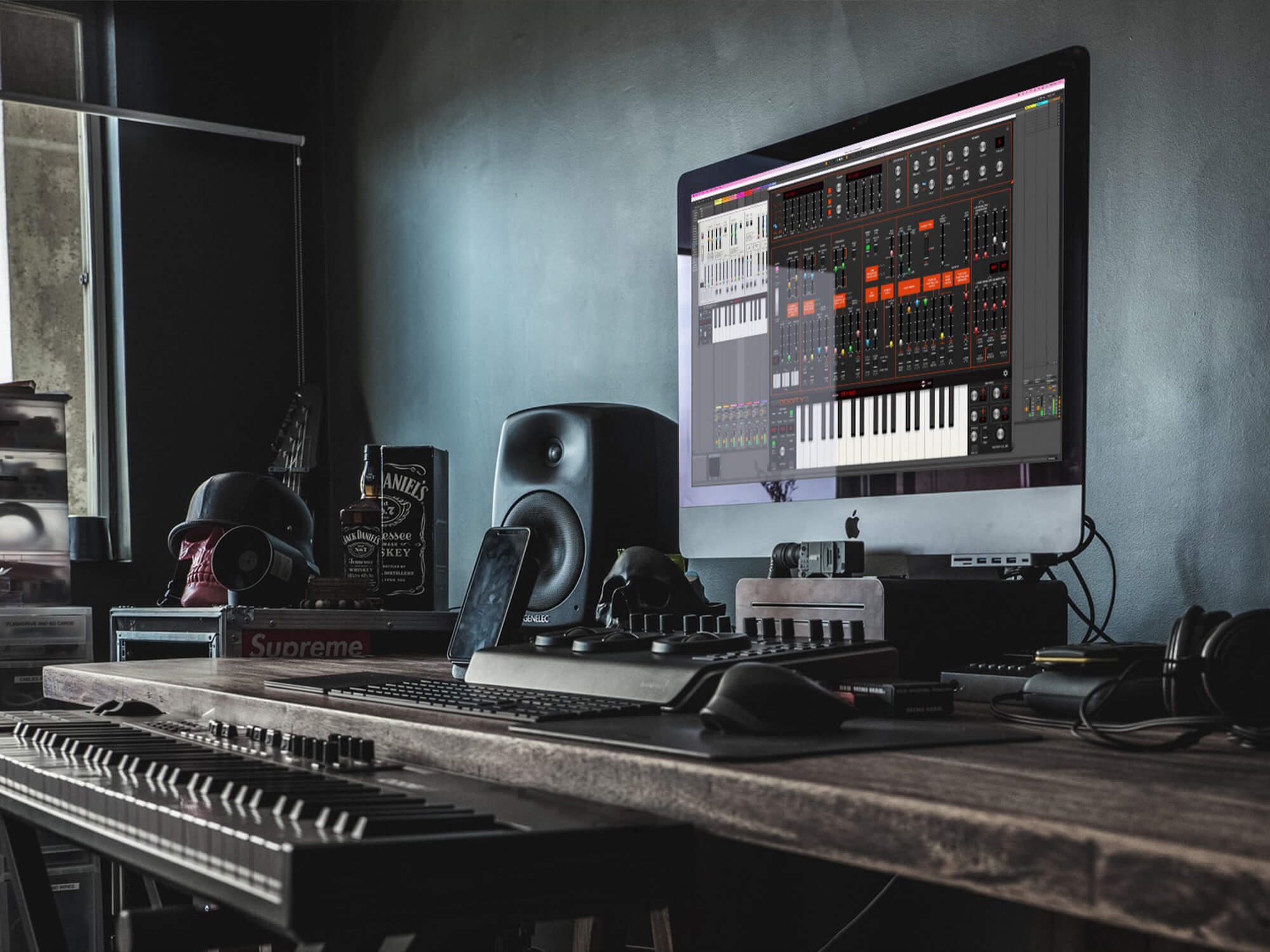 Oddity3 emulates the ARP Odyssey with a Vintage knob for flavour