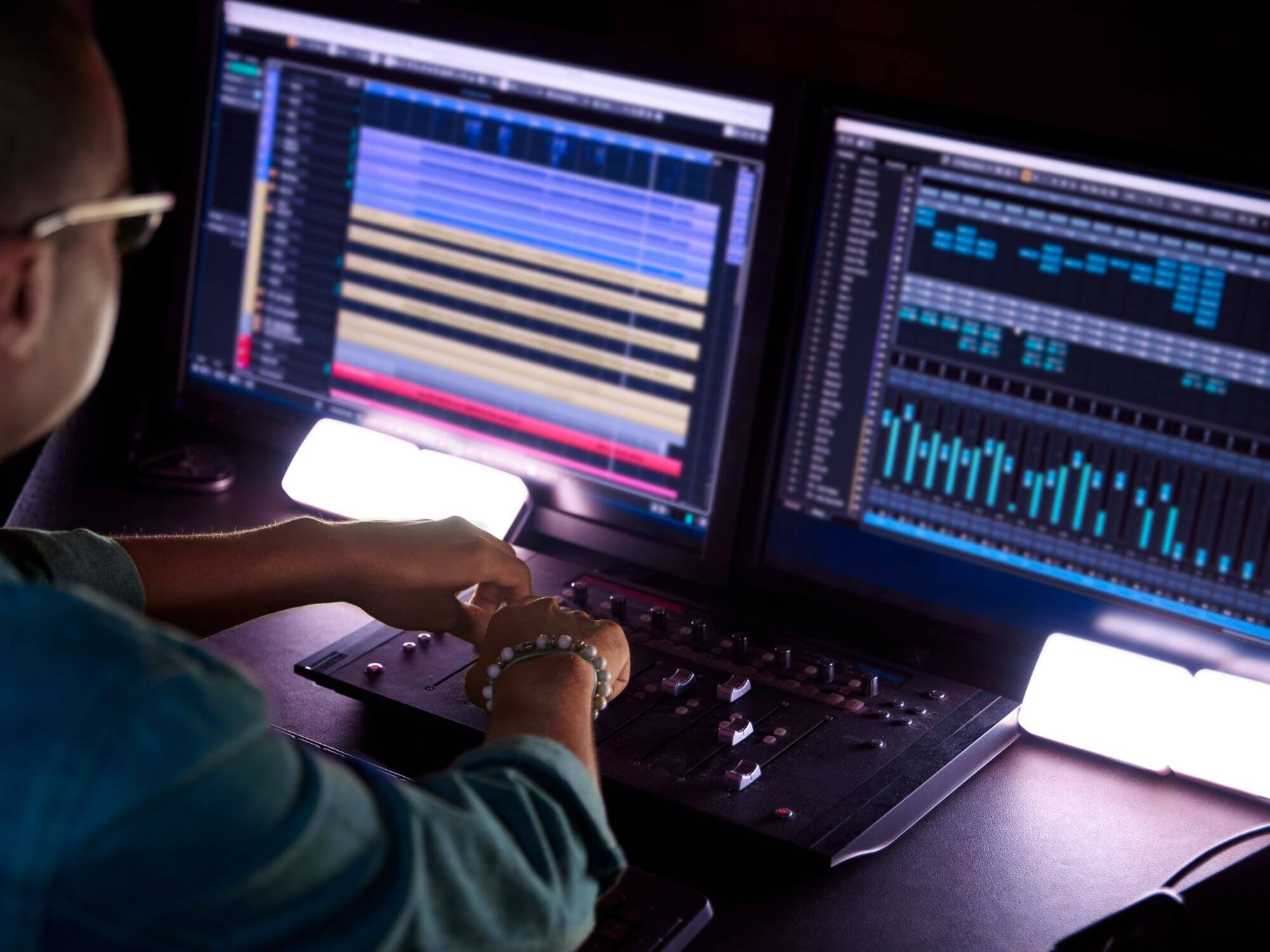 Glowcast's free guide to audio mixing and preparing tracks to master