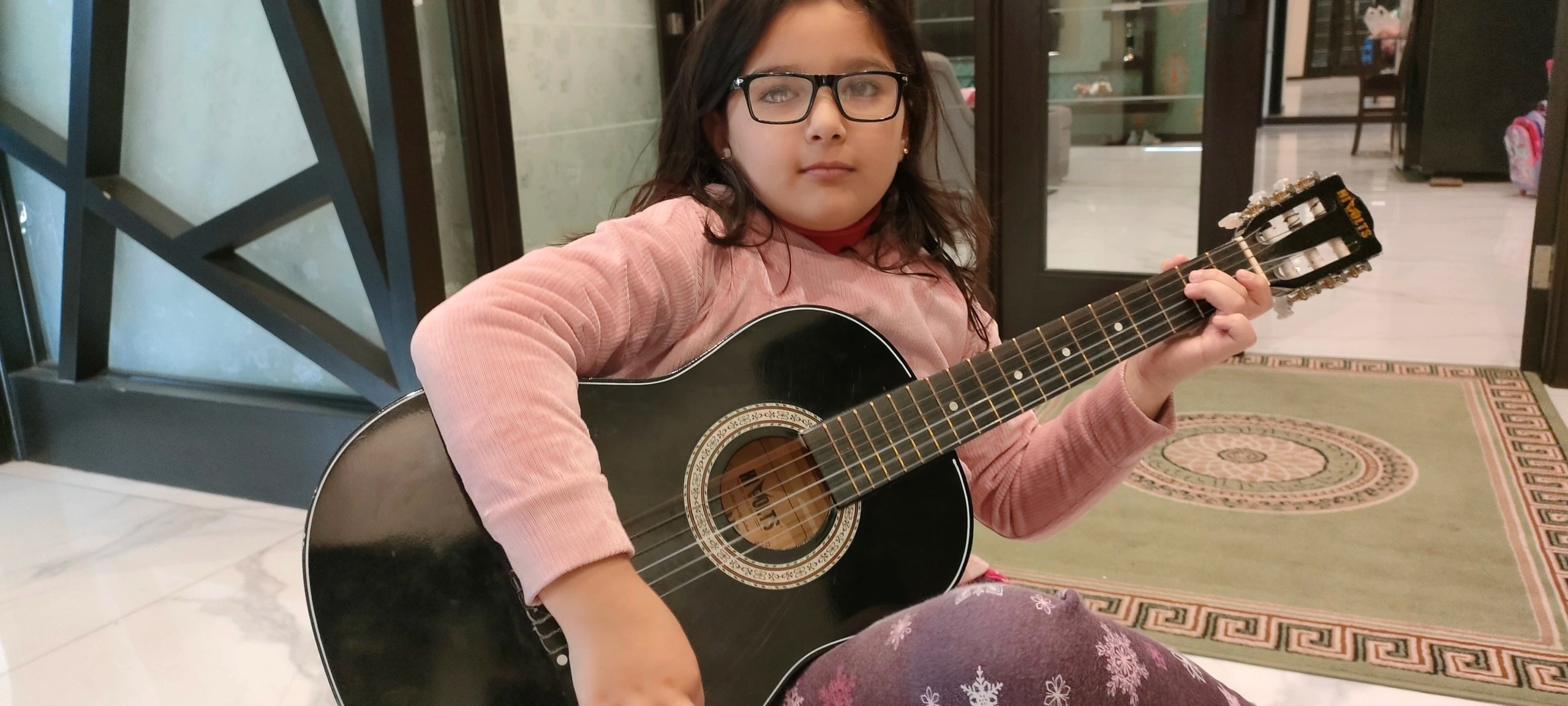 Guitar Classes in Lahore, Pakistan Music Tutor