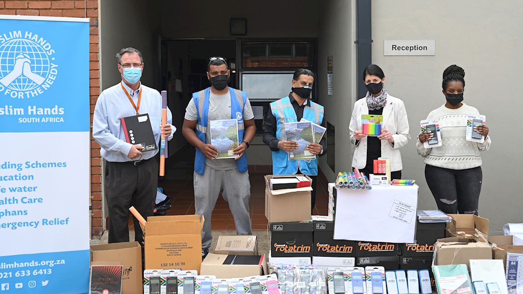 Johannesburg Children’s Home Receives Stationery Packs Muslim Hands