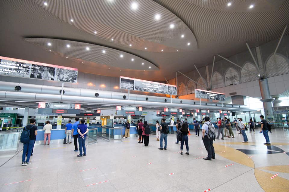 Land VTL Travellers From M'sia Must Take ART Test Upon Arrival In S'pore