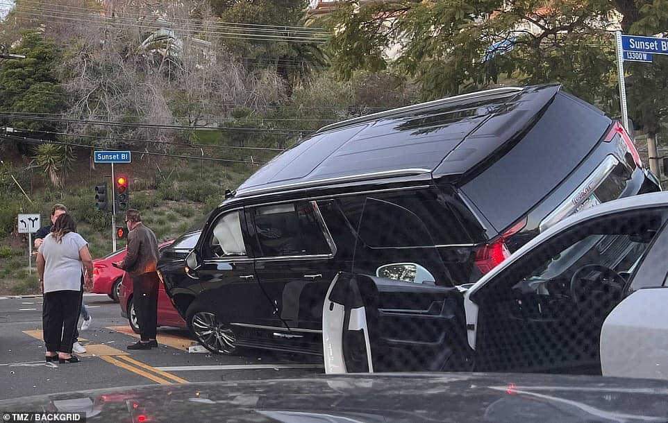 Arnold Schwarzenegger Involved In 4Vehicle Accident In LA, Walks Away