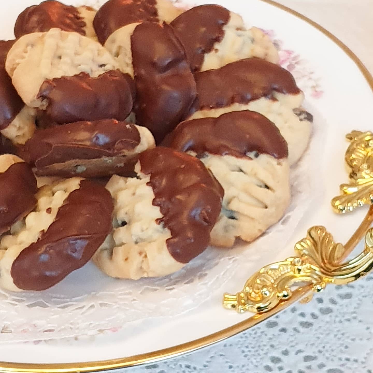 Damla çikolatalı kurabiye —