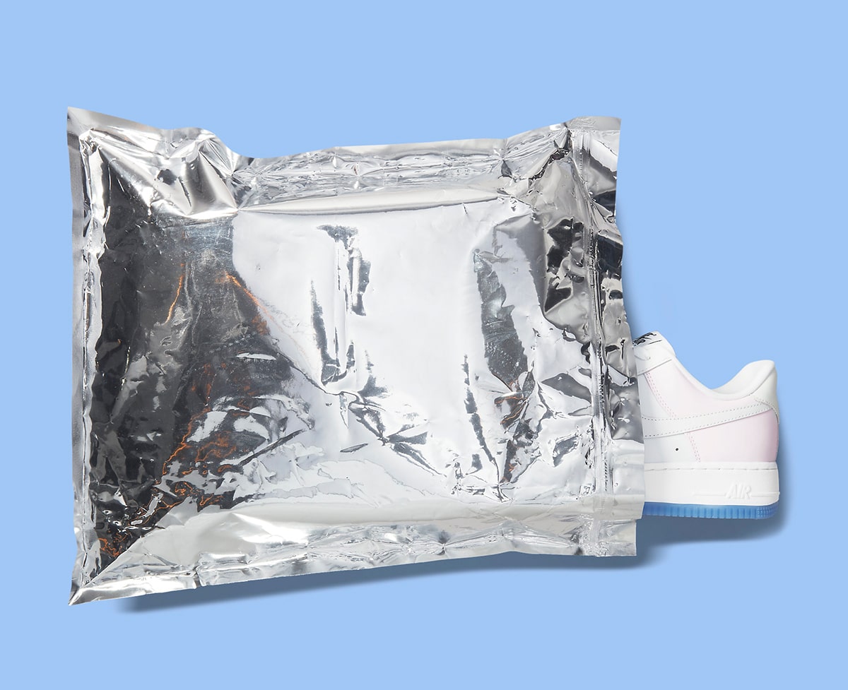 THE AIR FORCE 1 THAT CHANGE COLOR IN THE SUN • MVC Magazine