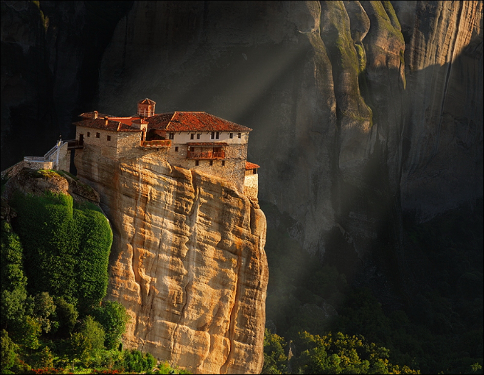 Oración del jueves “Construir sobre roca” MVC