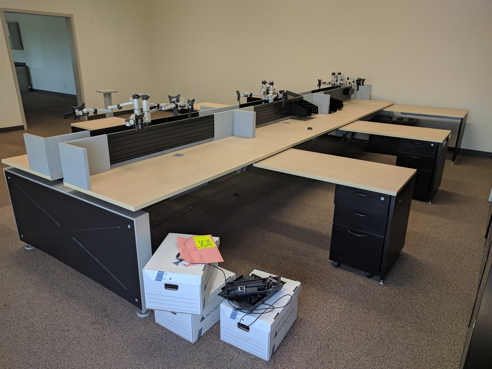 Teknion Marketplace Trader Workstations MVP Modular Systems