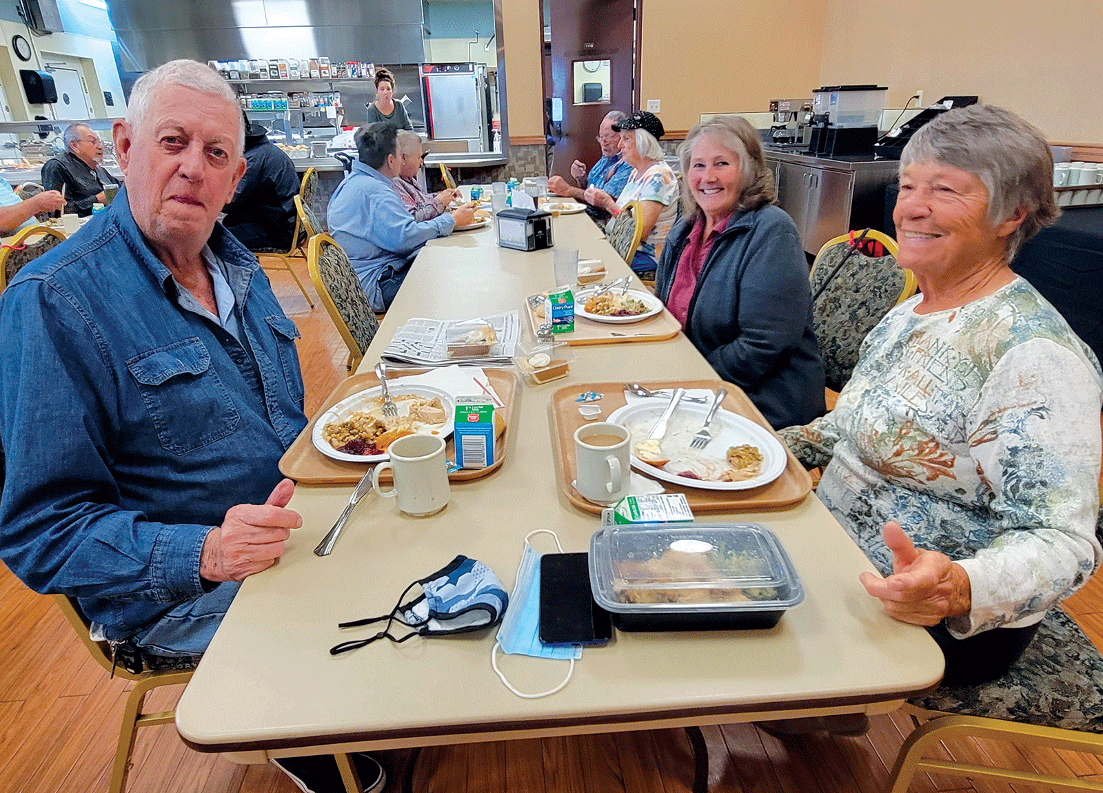 MV Senior Center Serves Up Thanksgiving Feast The Progress
