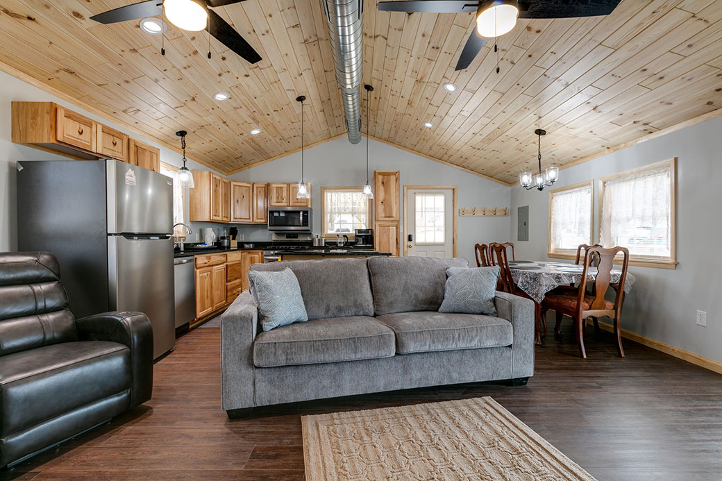 Pine Cottage MVR Vacation Rentals