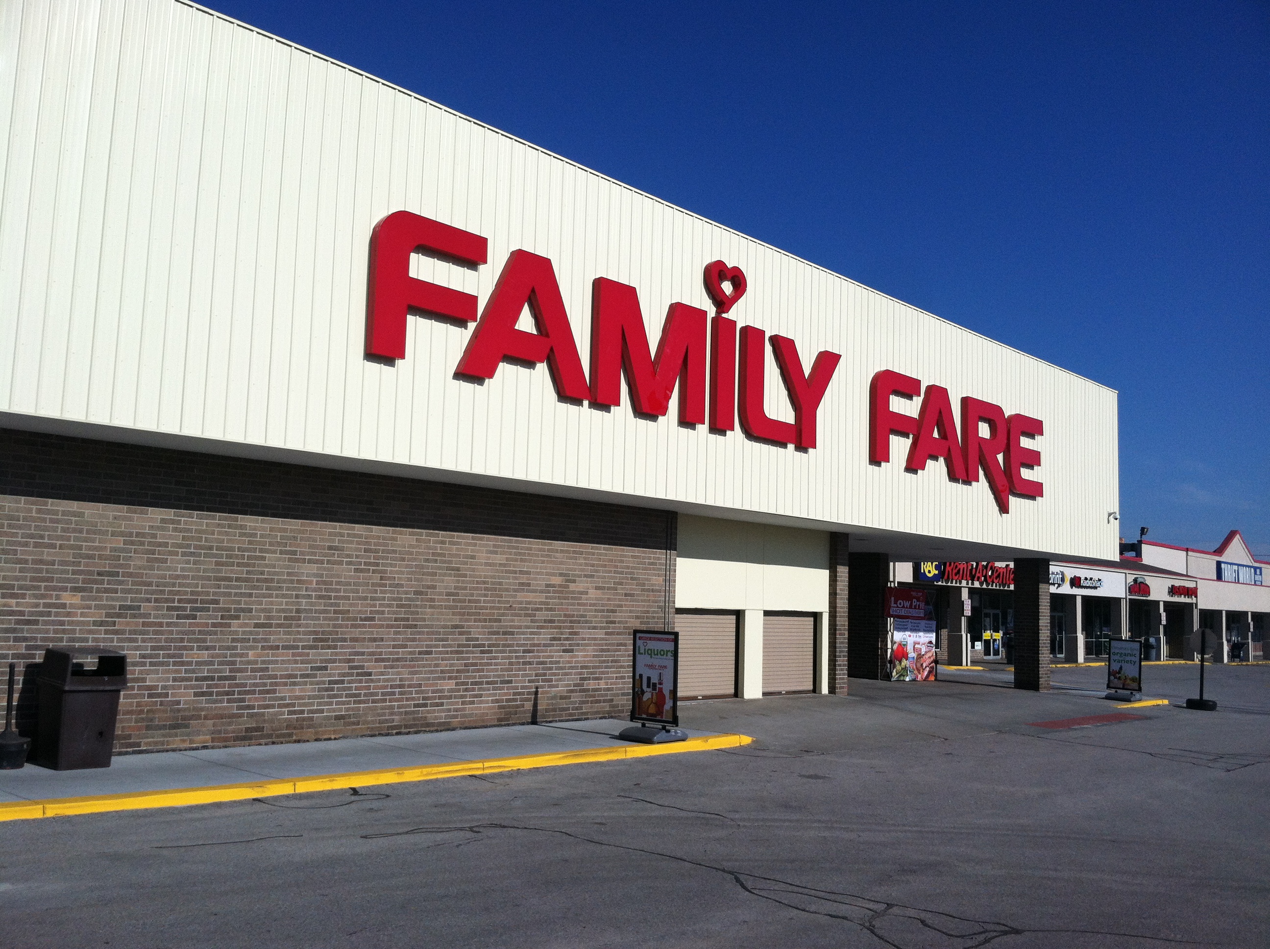 Family Fare Supermarkets Grand Opening Events July 2023! Midwest