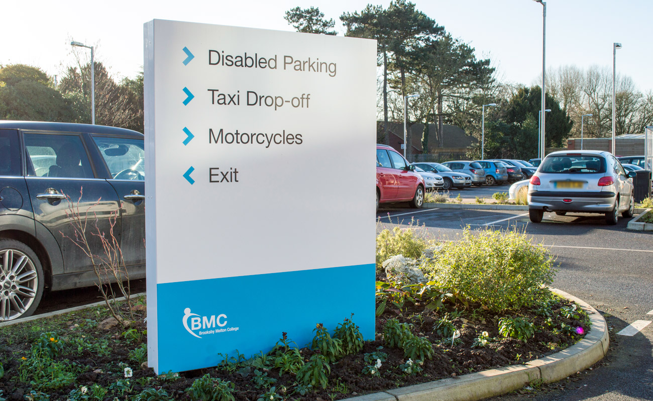 BMCWayfindingTotemSign MX Display MX Display