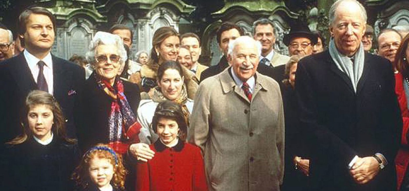 how much are the rothschild family worth - Ilustrasi 3