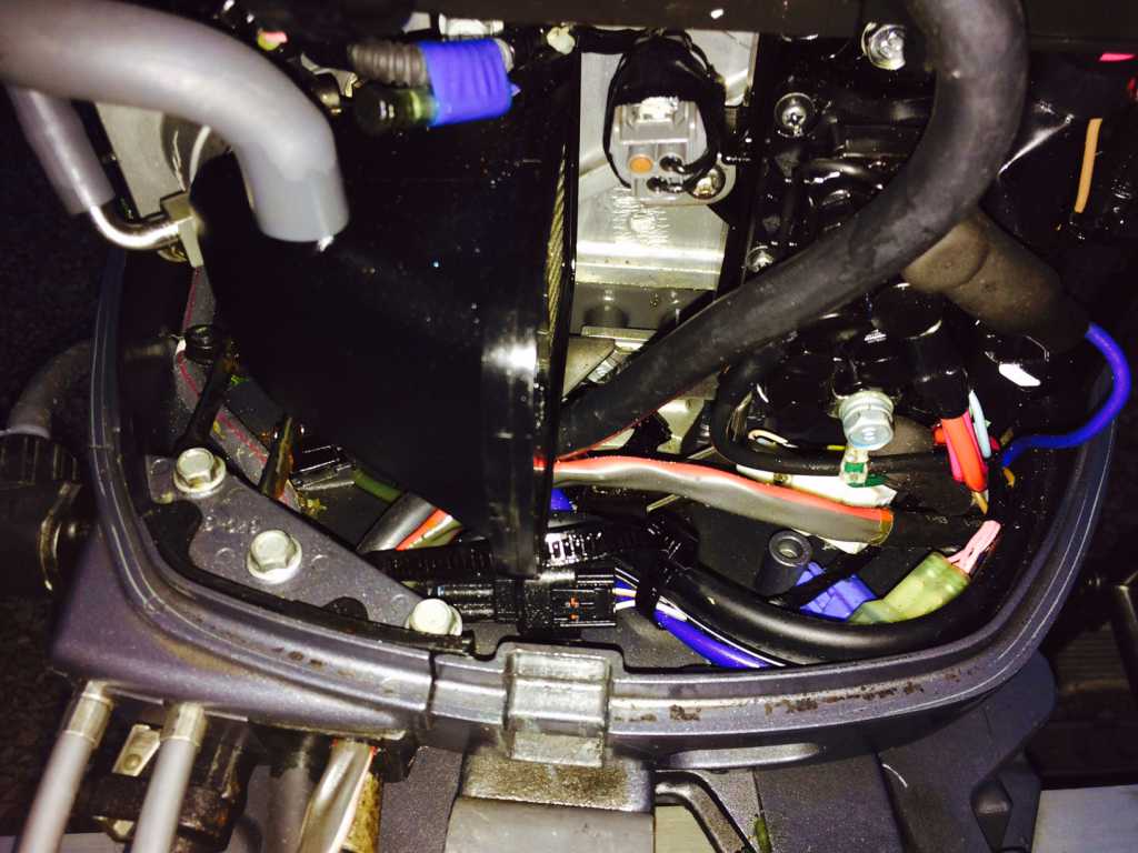 Fuite Huile Moteur Sur Yamaha 50cv 4temps F50 Fetl Les Forums