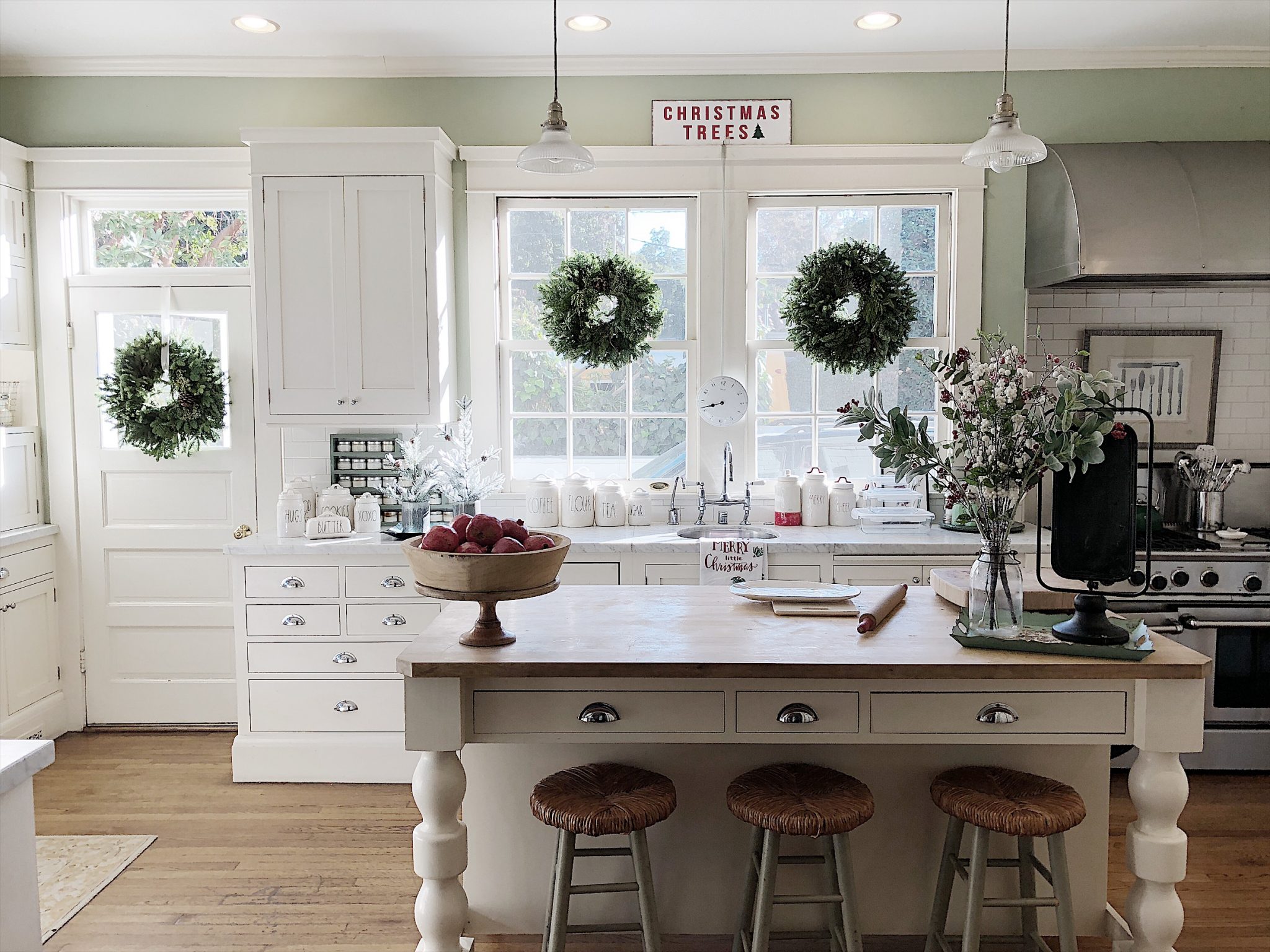 Top 99 kitchen christmas decor ideas for a festive touch