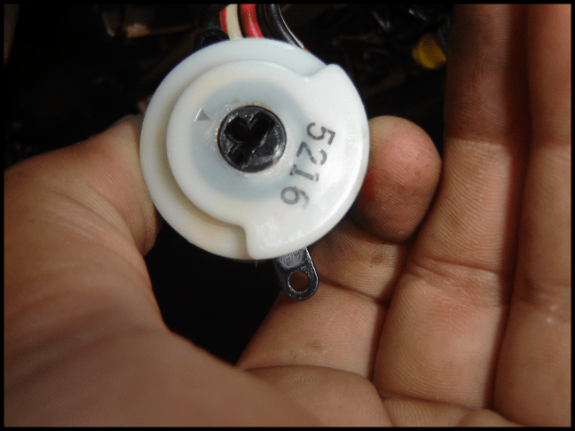 How to Replace Ignition Switch on 4thgen Maxima