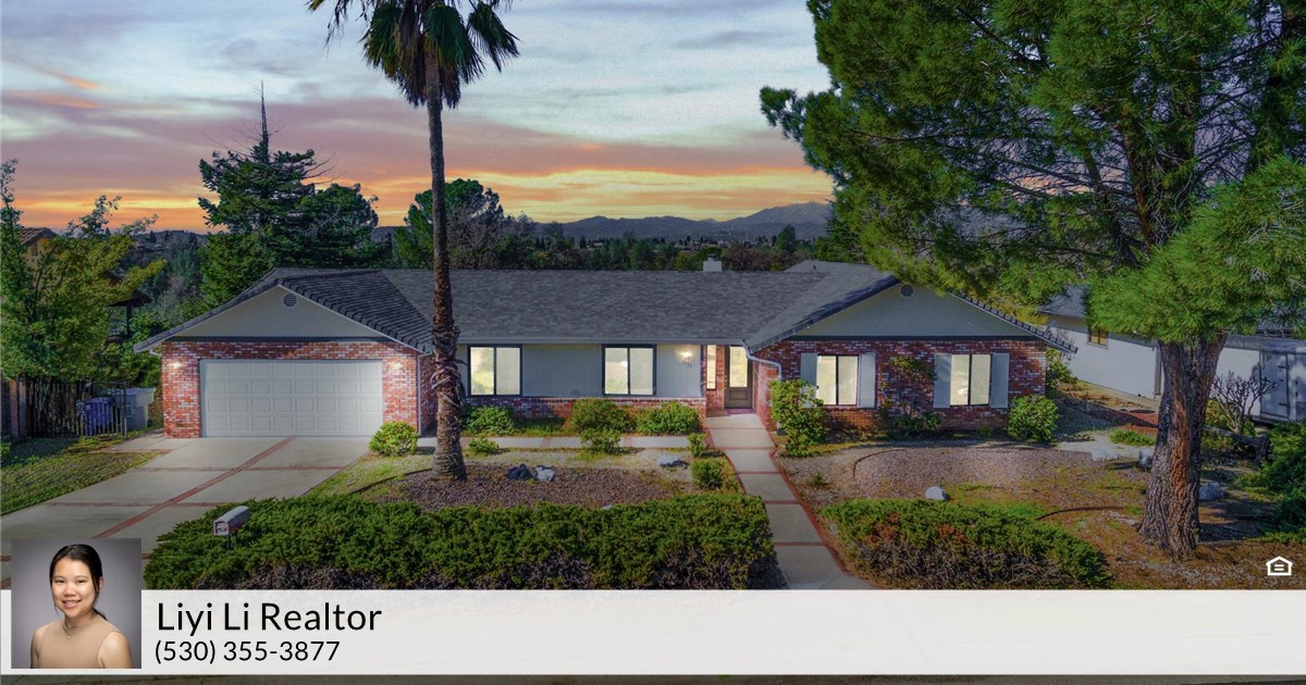 3117 Panorama Dr, Redding, CA 96003