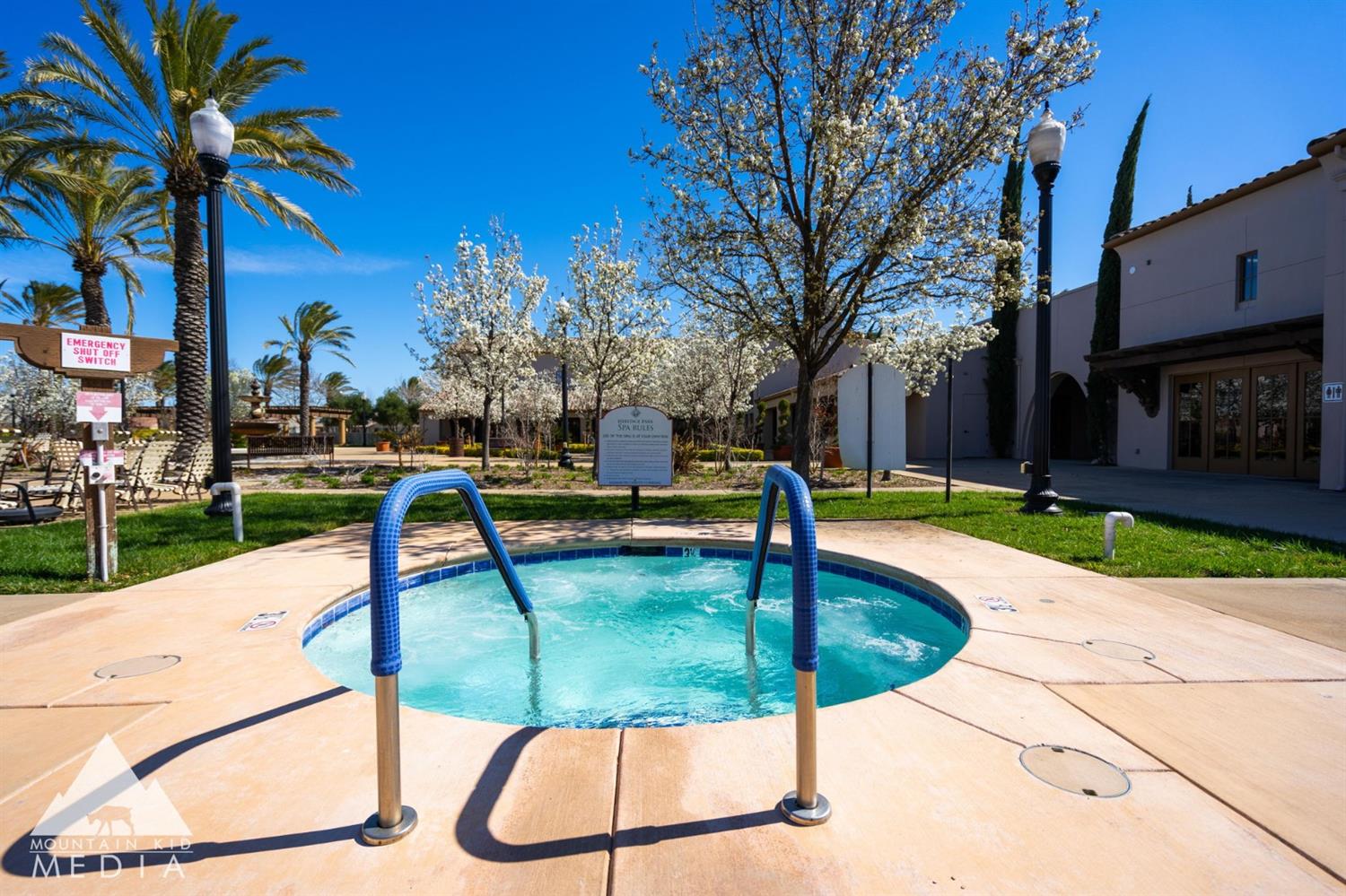 Single story home in Heritage Park located in North Natomas. 55+