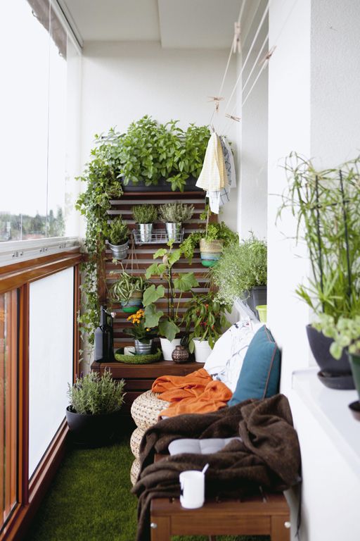 10 Ways to Turn Your Small Balcony into a Stunning Oasis Page 2 of 2