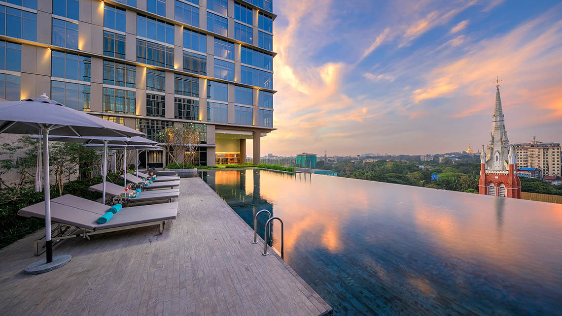 Hotels with Swimming Pool in Yangon