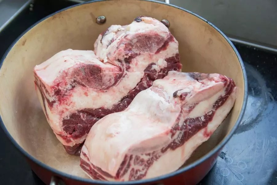 3 Simple Ways To Thaw Frozen Ribs - My Backyard Life
