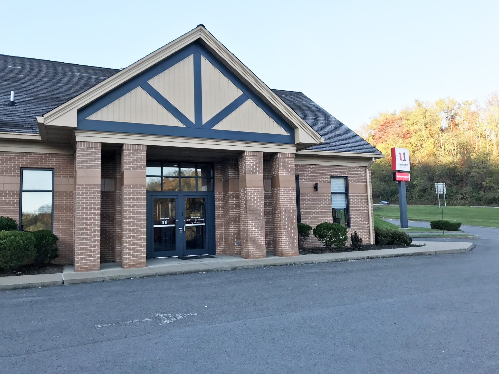 Star City Community Office First United Bank & Trust