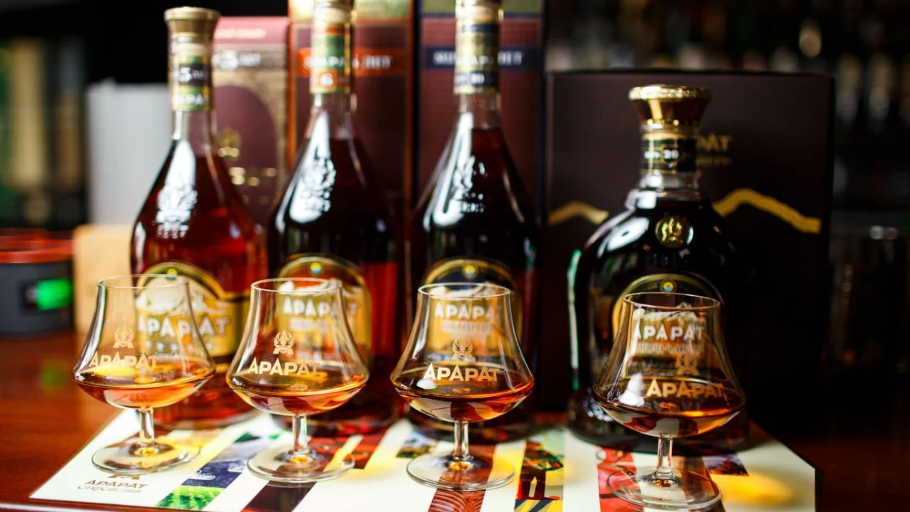 What Alcohol Goes With Sweet Tea? [5 Ideas]