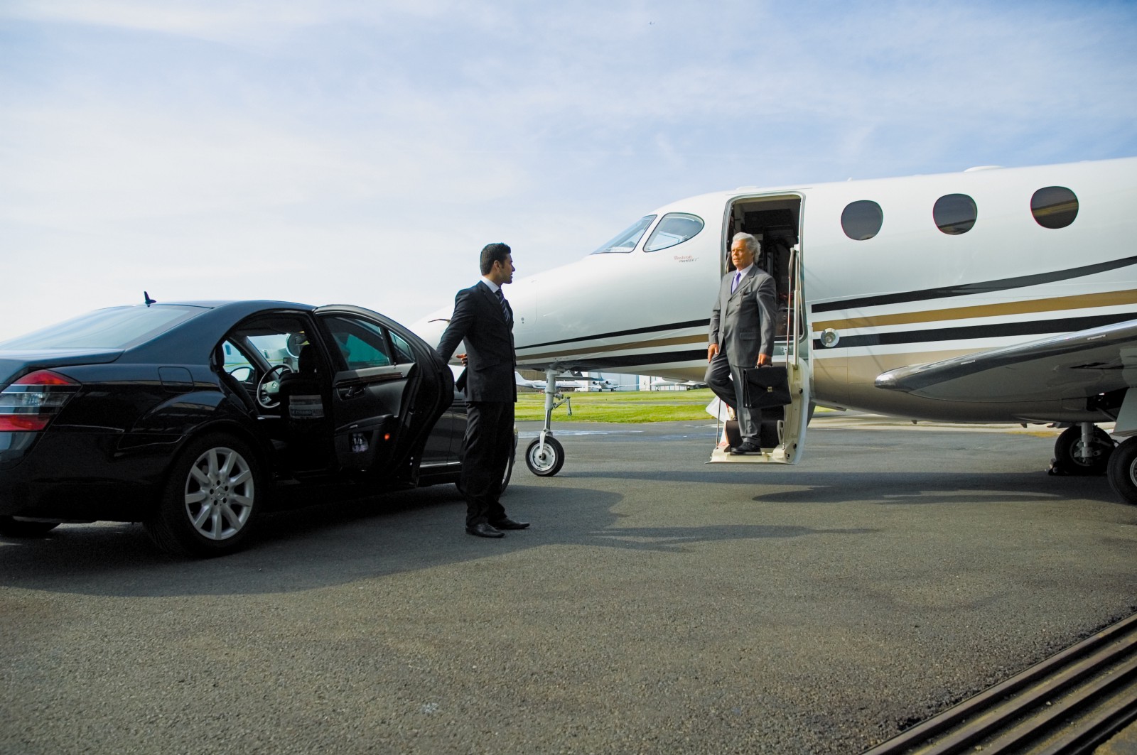 6 Important Benefits of a Private Airport Transfer Service My
