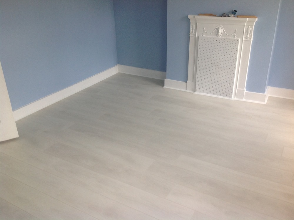White Laminate Flooring 2017