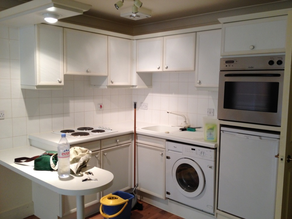 Small Kitchen(incl.Elec.Hob/sink/washing machine)redo Kitchen
